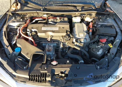 2017 Honda Accord Hybrid Touring z USA, uszkodzony, nr VIN JHMCR6F77HC031507